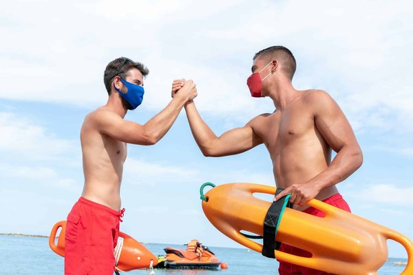 Welche Strategien gibt es für Unternehmen, um auf Klimaveränderungen zu reagieren?